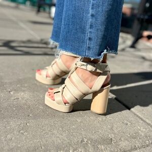 Coclico April Platform Heel in Latte
